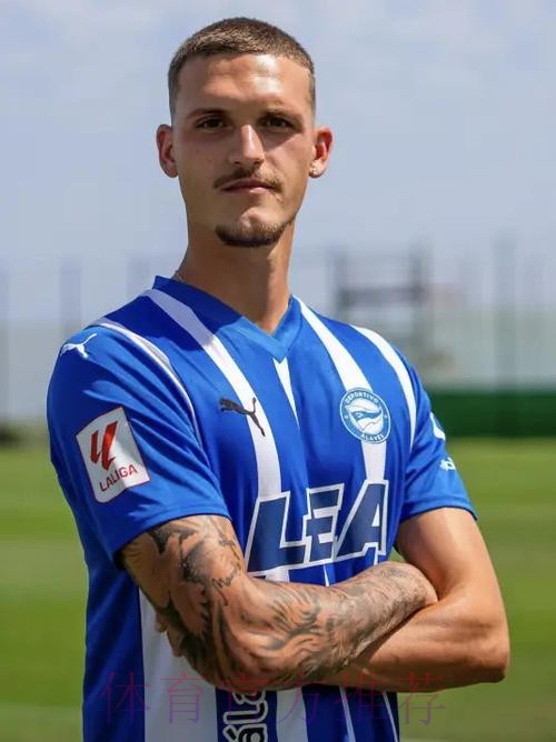 官方:那不勒斯签22岁后卫马林 转会费1200万欧 官方:那不勒斯签22岁后卫马林 转会费1200万欧